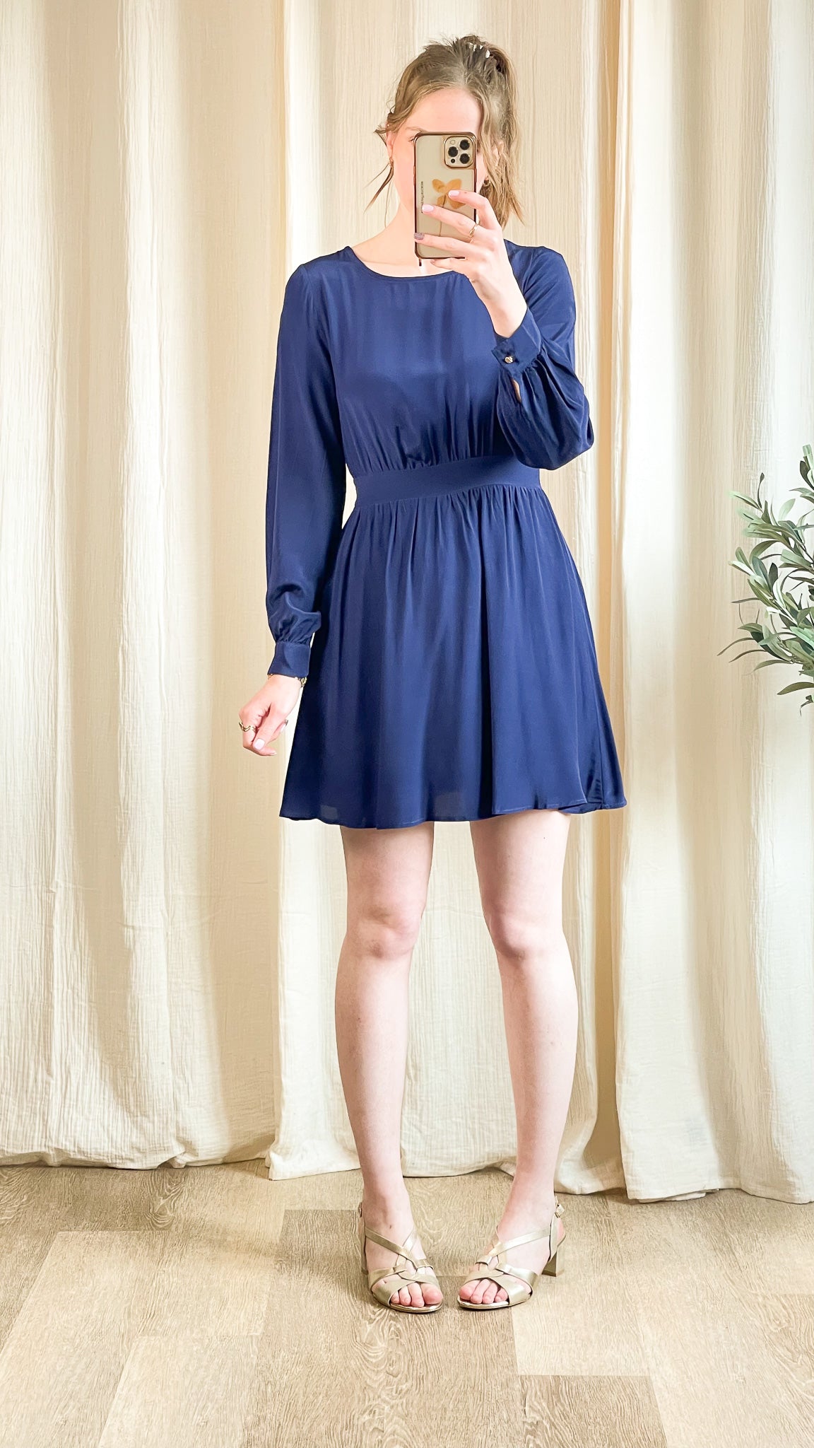 Robe Azure – Robe courte bleu marine élégante
