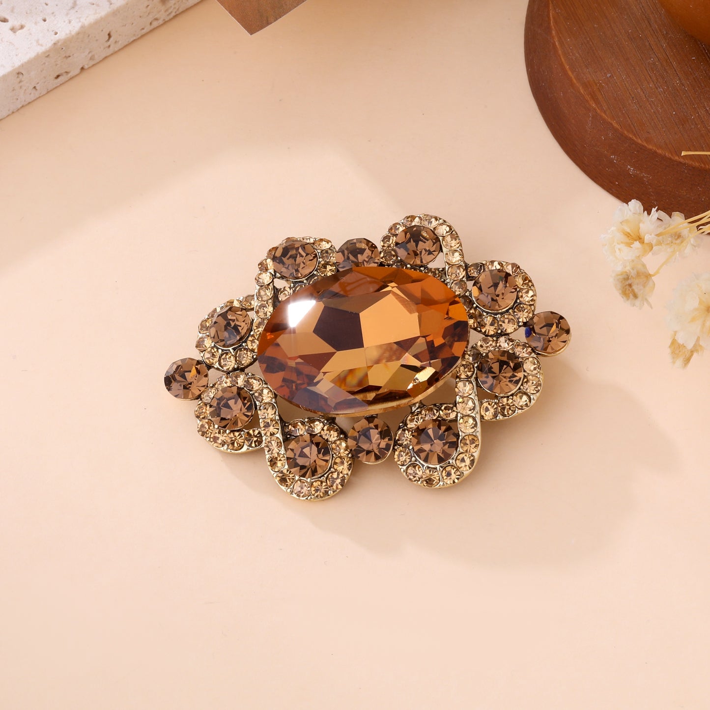 Broche Impératrice Ambre