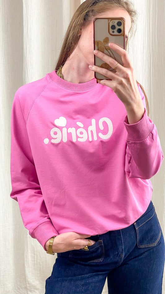 Sweat rose Chérie brodé avec cœur femme coupe décontractée manches longues style casual chic