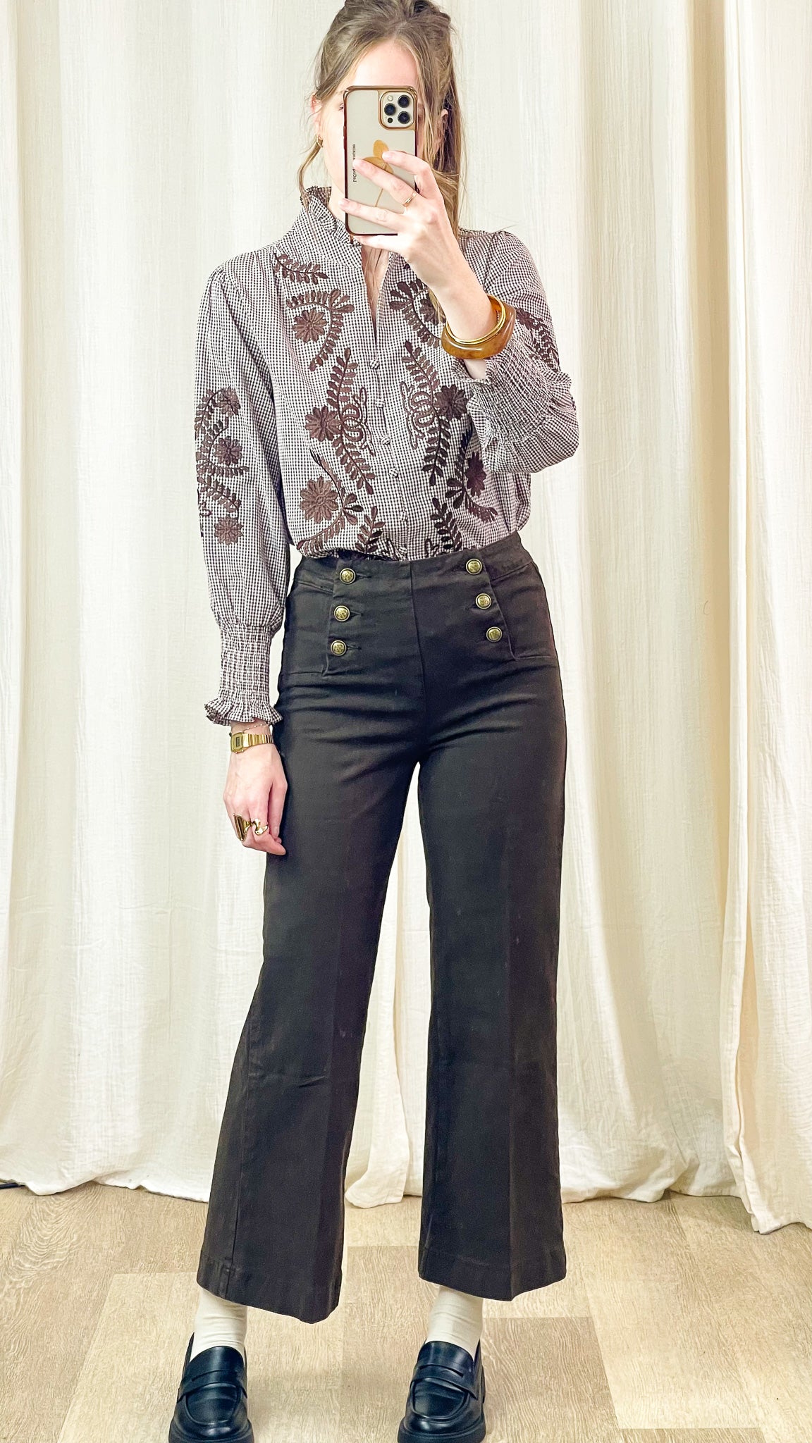 Blouse Cécilia – Blouse à carreaux et broderies florales