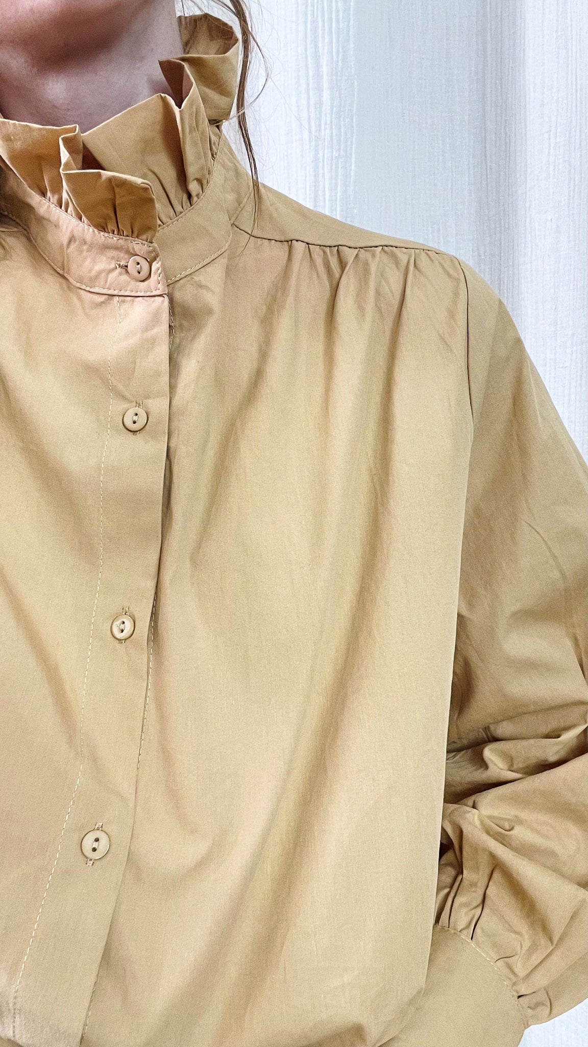 Chemise Lucinda – Chemise col montant froncé