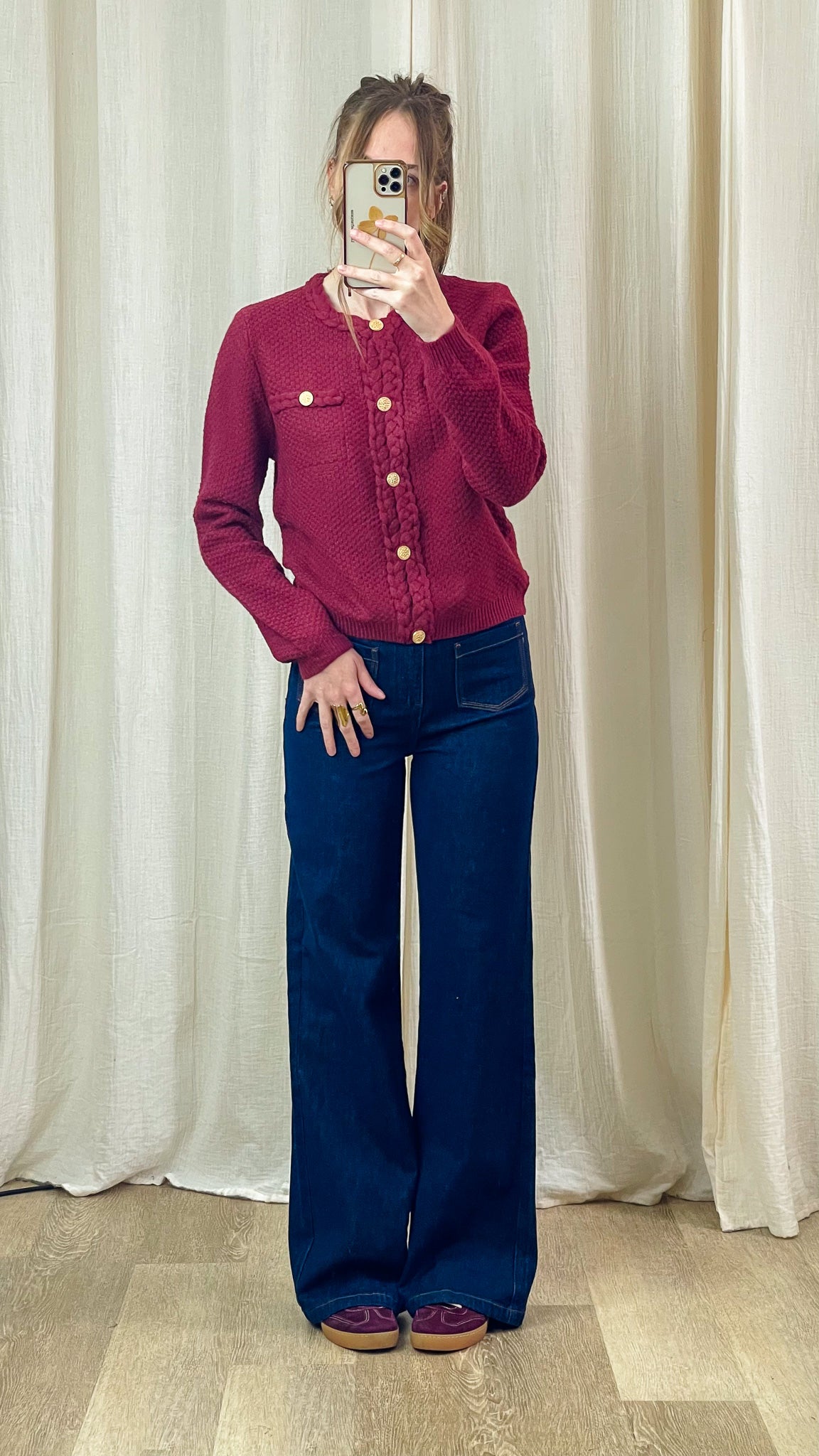 Gilet Manon – Gilet en maille tressée avec boutons dorés