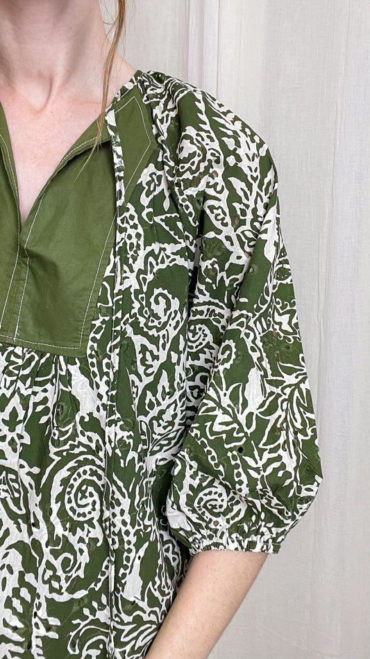 Robe Danaé – Robe courte imprimé vert et écru