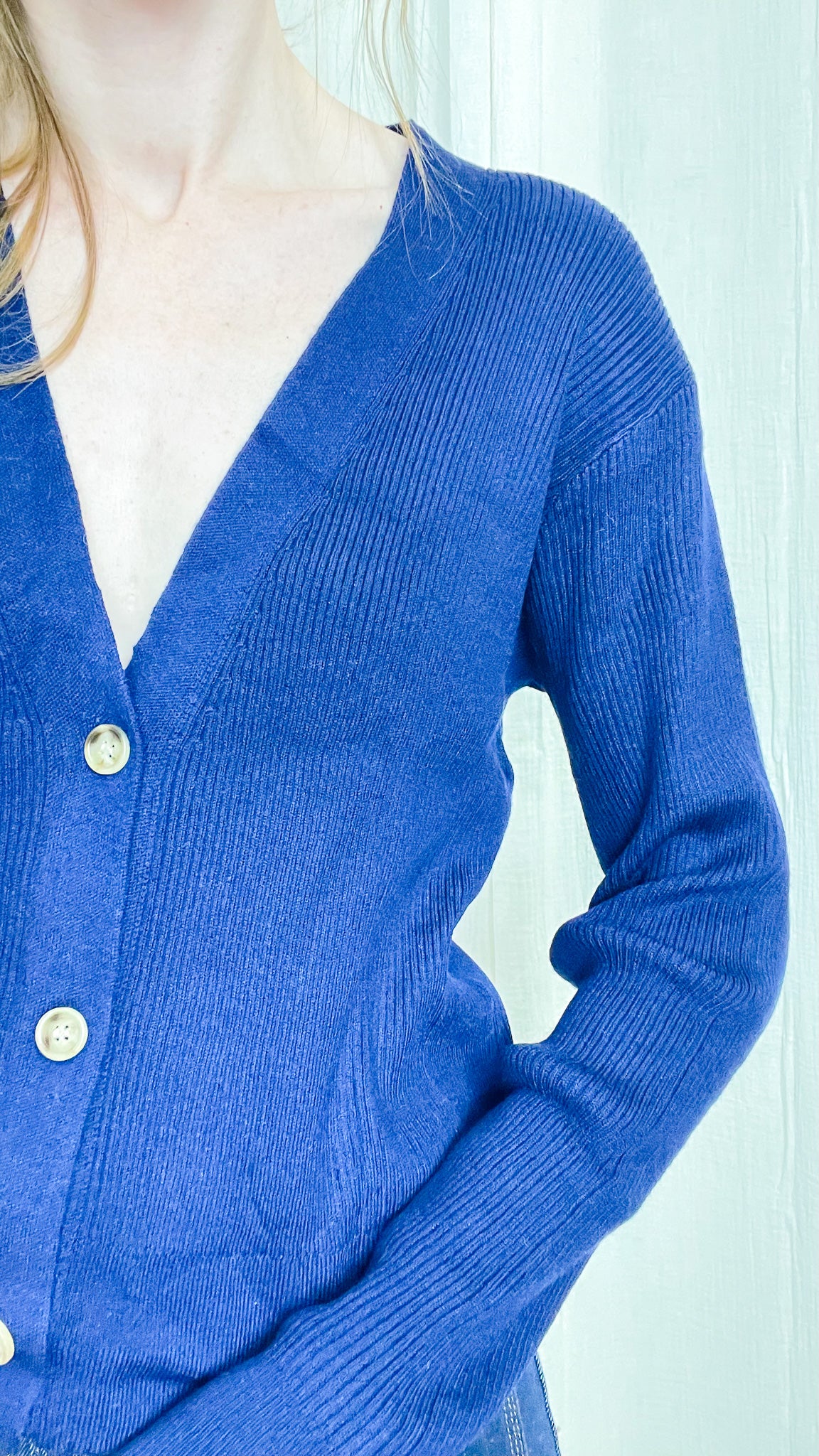 Gilet Bachira – Gilet bleu marine boutonné