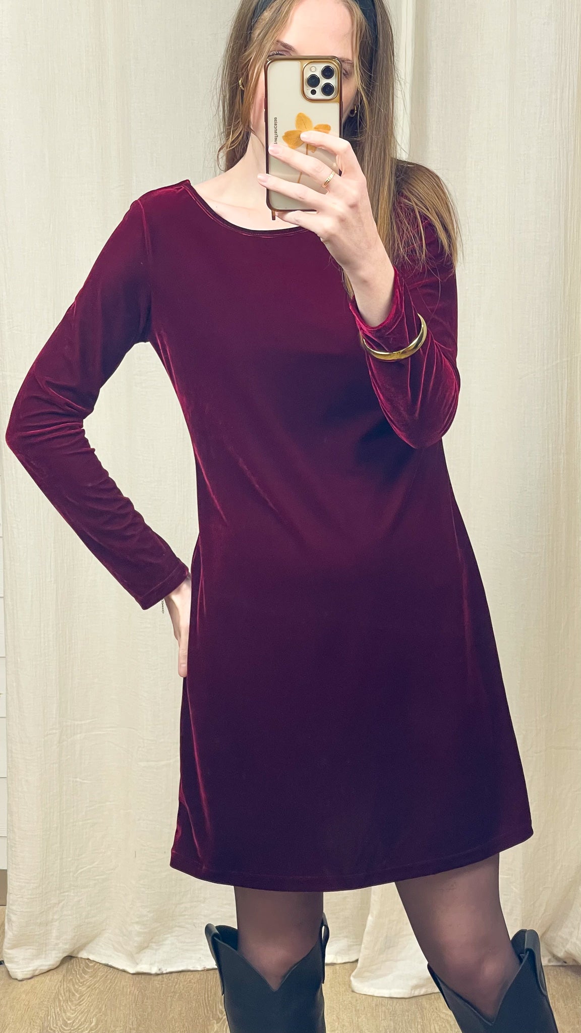 Robe Louise – Robe en velours à dos découpé