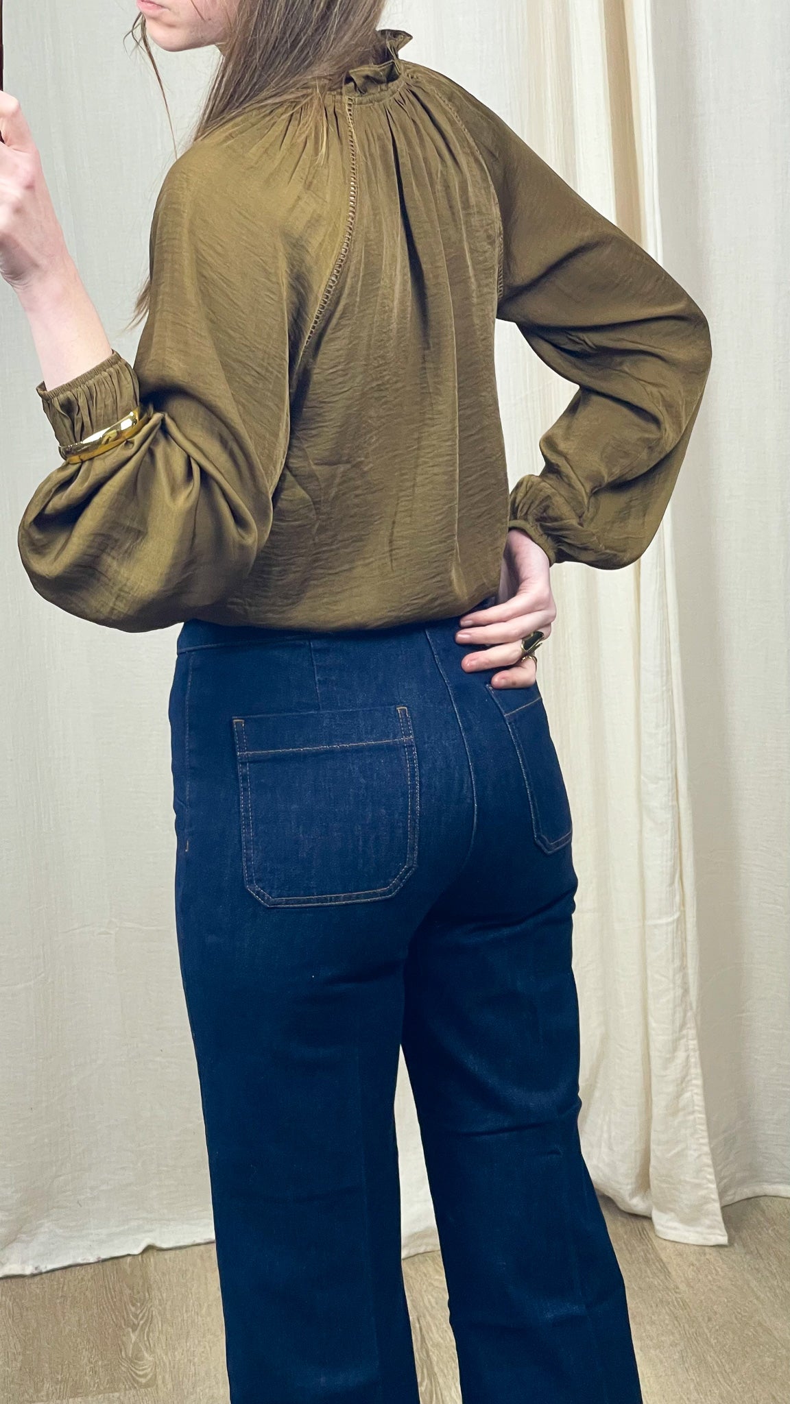 Blouse Aëla – Blouse fluide avec détails ajourés