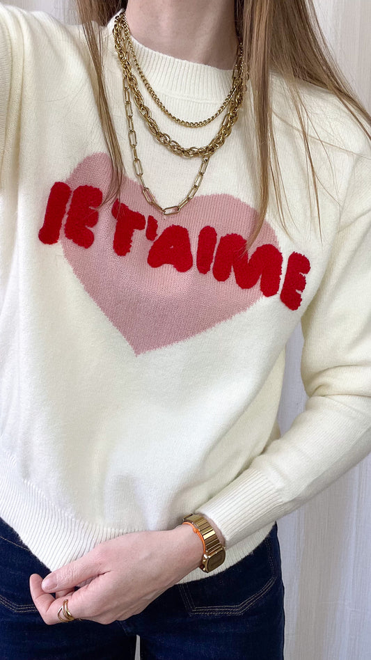 Pull cœur avec écriture « Je t’aime »