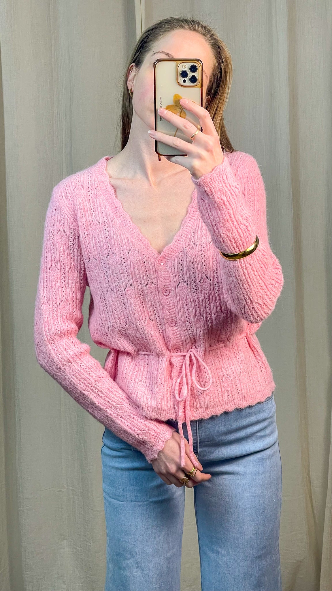 Gilet Elise – Gilet ajouré en maille avec lien à nouer