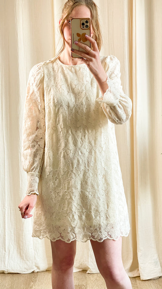 Robe Annaé - Robe courte en dentelle