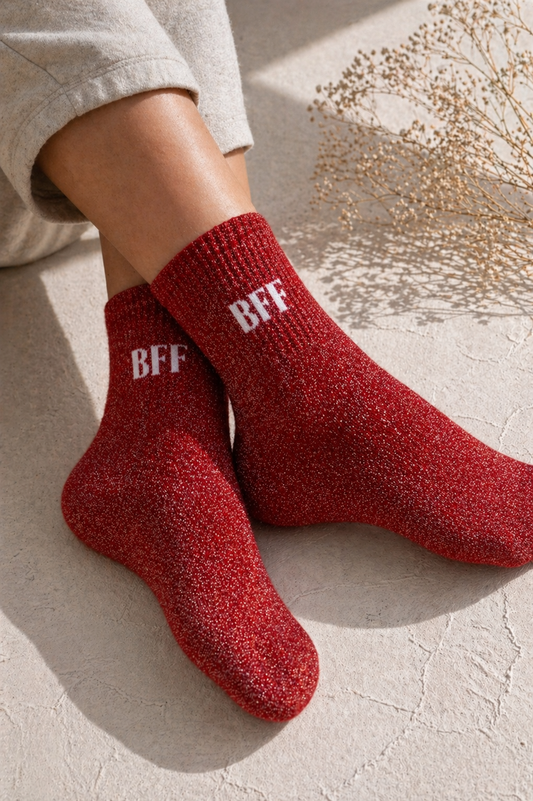 chaussettes à paillettes rouge écriture bff portée