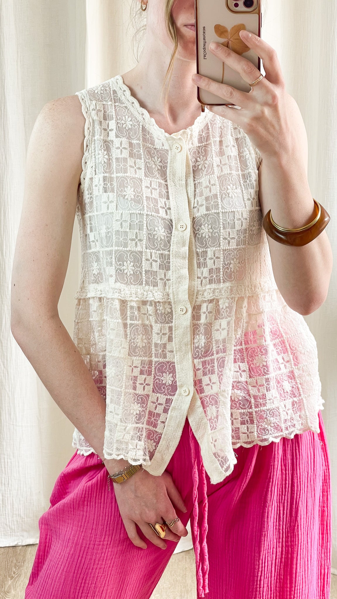 Top Ilyana – Top sans manches en dentelle écrue