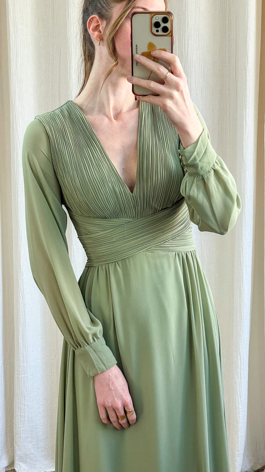 Robe vert sauge élégante pour mariage avec manches longues et jupe fluide