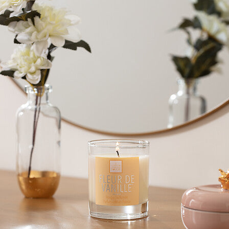 Bougie parfumée Fleur de Vanille en verre transparent cire jaune crème 150g décoration intérieure ambiance cocooning