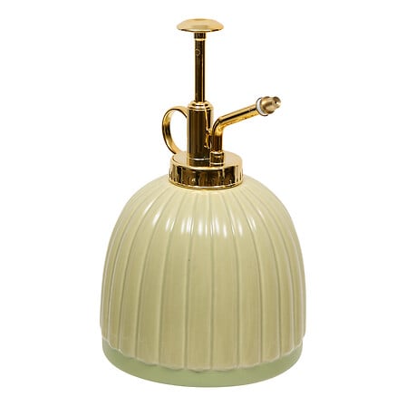 Pulvérisateur fleurs vintage céramique beige côtelée avec pompe dorée, vaporisateur plantes décoration intérieure élégante