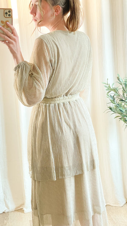 Robe Shine – Robe midi plissée dorée