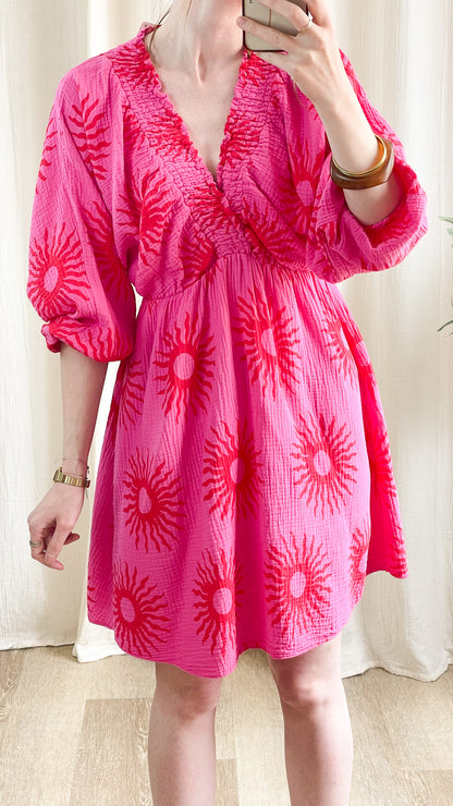 Robe Sony – Robe courte en gaze de coton rose imprimé soleil