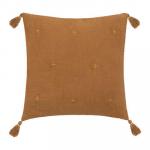 Coussin déco gaz de coton camel avec pompons d'angle et détails brodés style bohème chic pour salon
