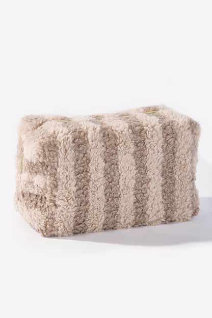 Trousse en moumoute rayée