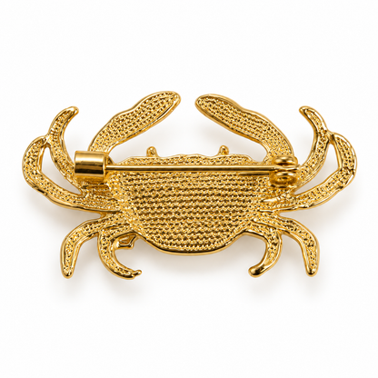 Broche dorée crabe signe astrologique Cancer métal texturé accessoire bijou constellation femme