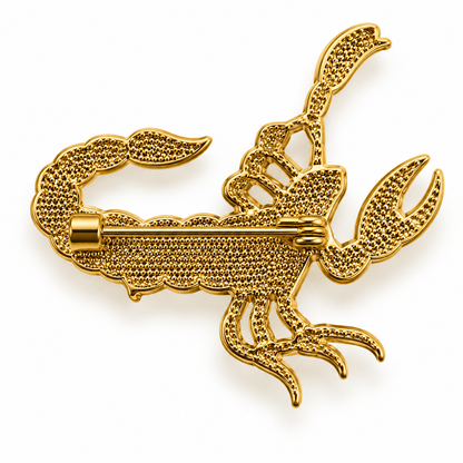 Broche dorée signe astrologique scorpion texturée granulée constellation zodiac accessoire femme tendance