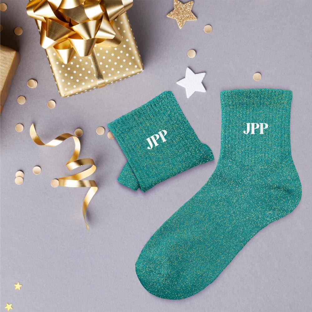 Chaussettes à paillettes vertes émeraude personnalisées initiales JPP idée cadeau femme originale