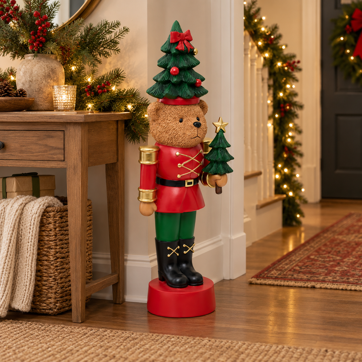 Casse-noisette ours en résine rouge et vert avec sapin décoratif 51cm figurine déco Noël traditionnelle