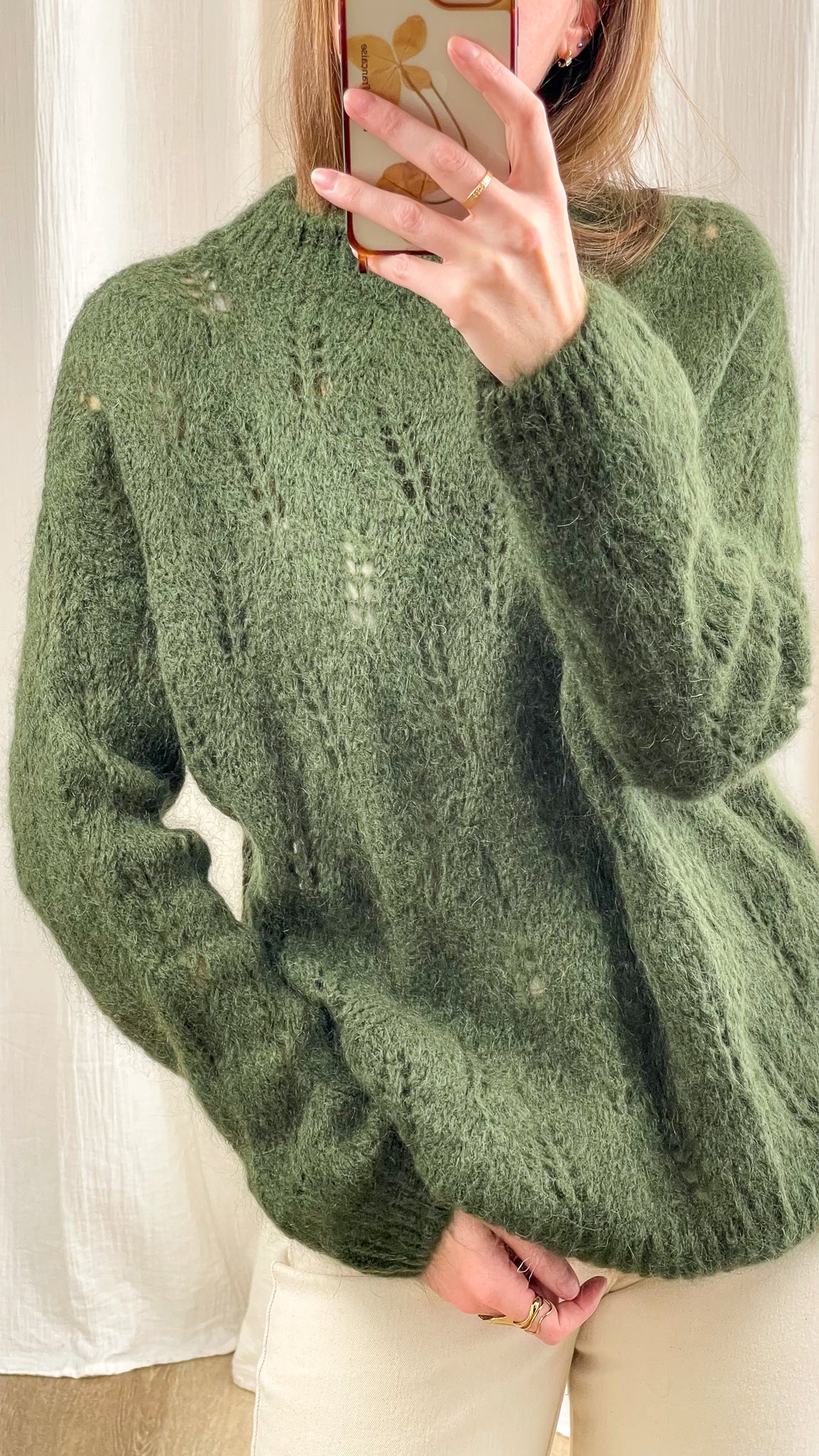Pull ajouré vert sauge en mohair motif feuilles femme, maille douce et légère style cocooning