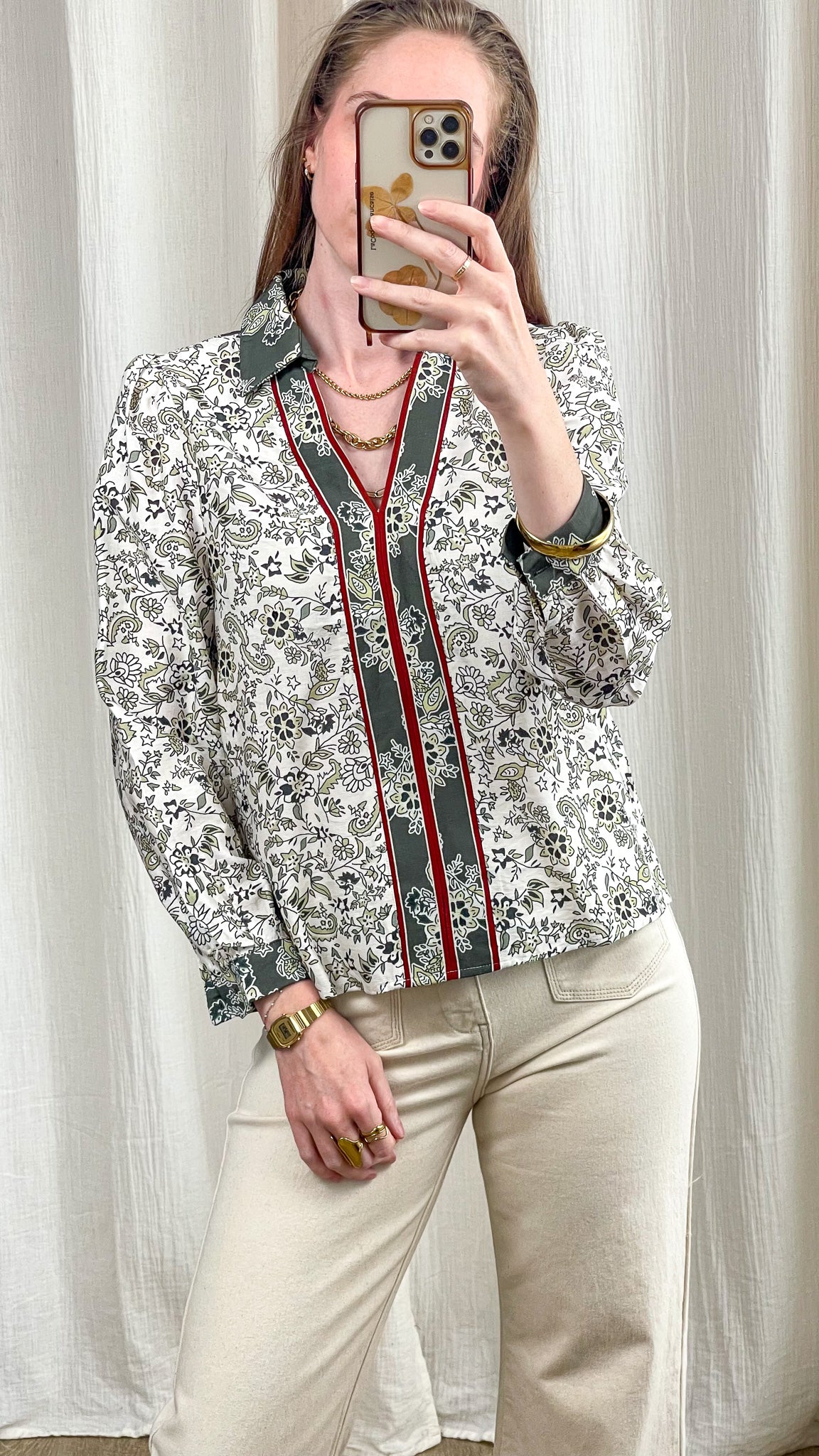 Chemise Lucie imprimé floral paisley blanc et vert avec liseré rouge femme style bohème chic