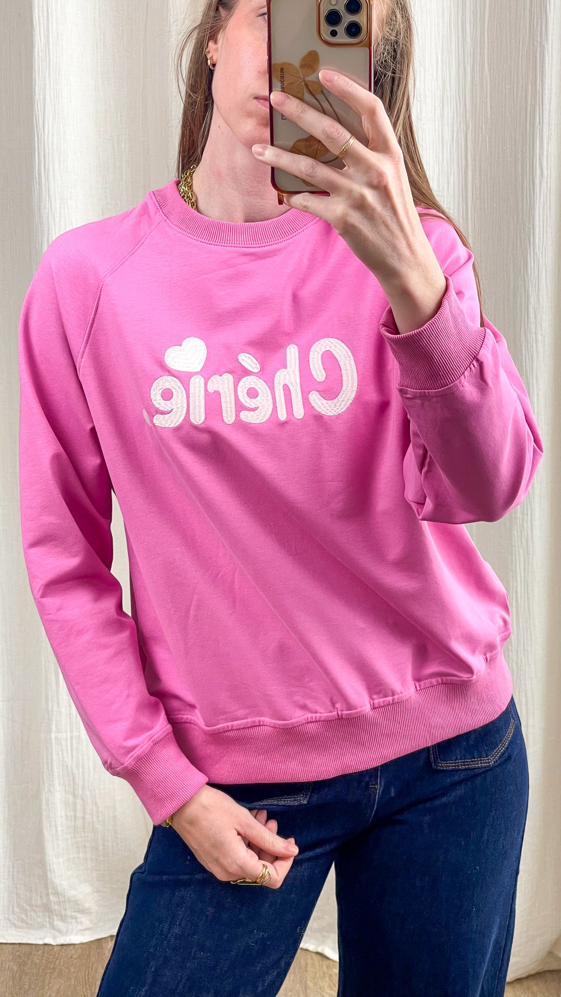 Sweat Chérie rose bonbon brodé coeur femme coupe décontractée col rond manches longues style casual chic