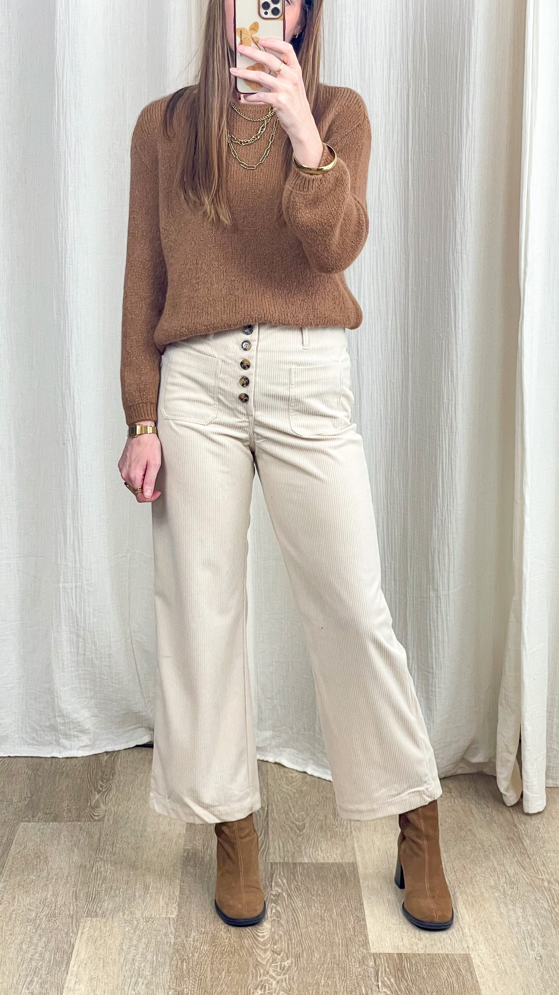 Pantalon velours côtelé écru taille haute coupe wide leg à boutons apparents pour femme automne hiver
