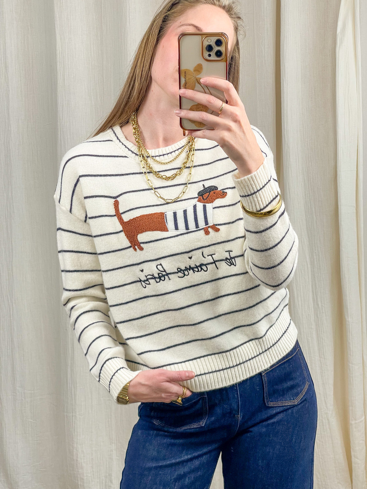 Pull marinière écru rayé bleu marine femme avec broderie teckel et inscription Je t'aime Paris style parisien chic
