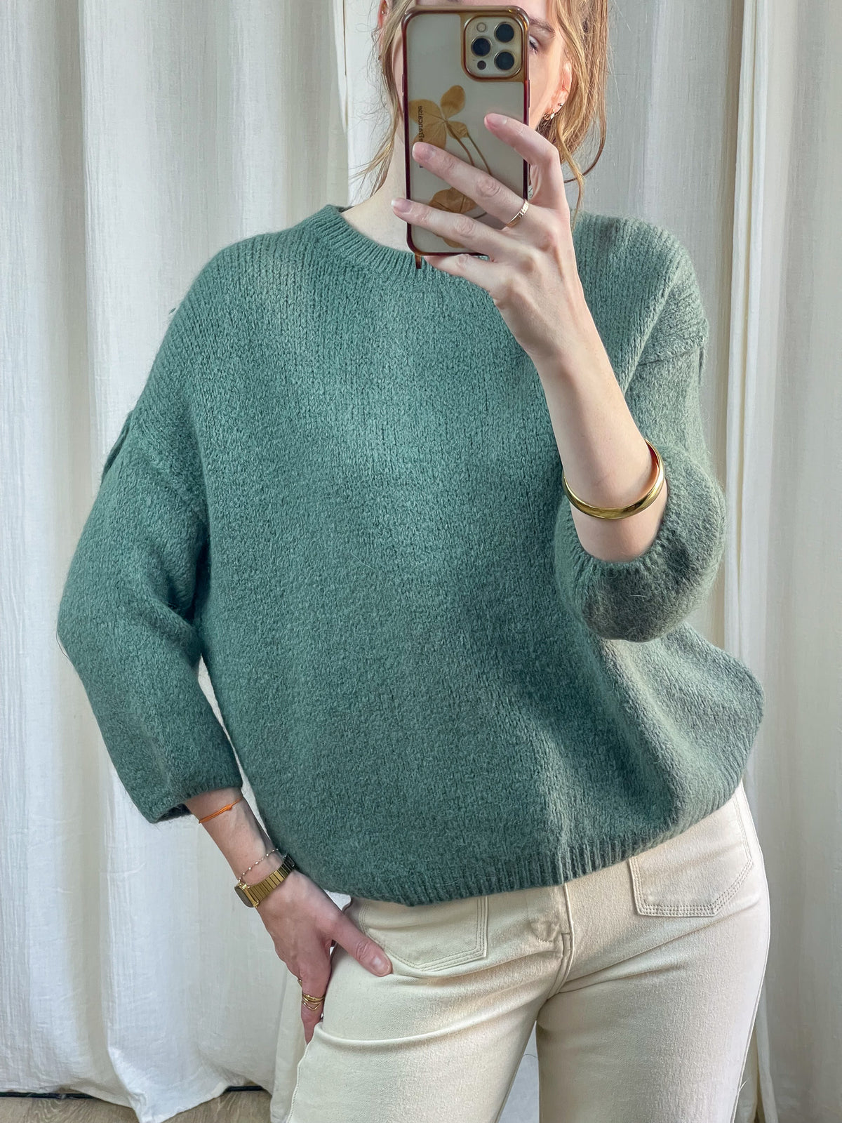 Pull baby alpaga vert sauge femme coupe oversize col rond manches longues tombantes style casual chic