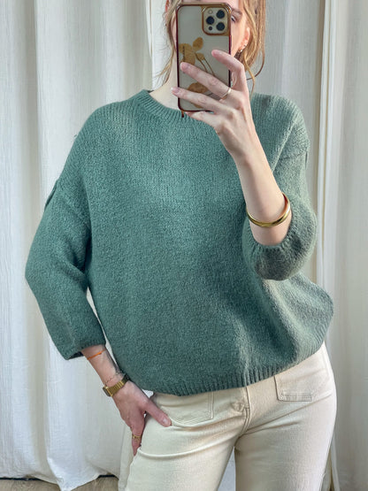 Pull baby alpaga vert sauge femme coupe oversize col rond manches longues tombantes style casual chic