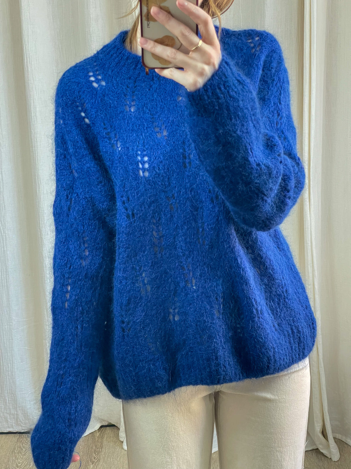 Pull ajouré mohair bleu roi motif feuilles femme coupe oversize maille légère