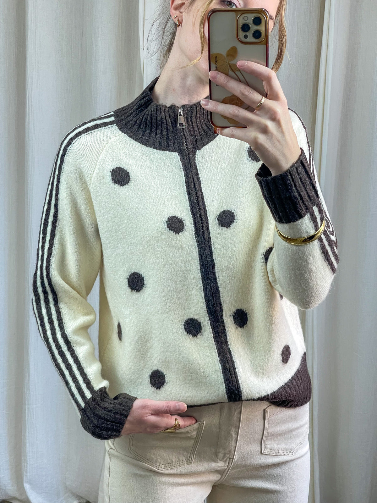 Gilet zippé beige à pois marron avec col montant et bandes contrastées femme style vintage