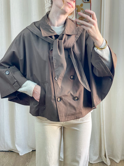 Trench cape marron col foulard double boutonnage femme, veste courte oversize style élégant automne