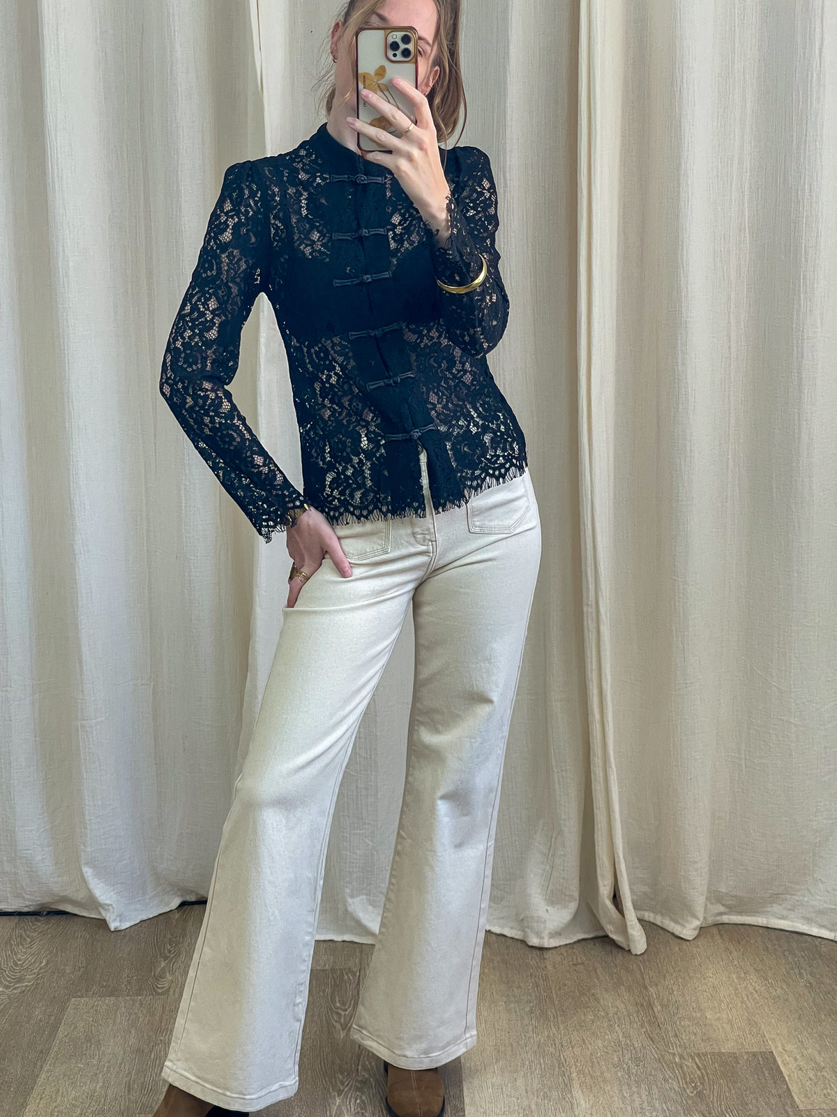 Blouse dentelle noire col mandarin avec boutons brandebourg femme style asiatique chic