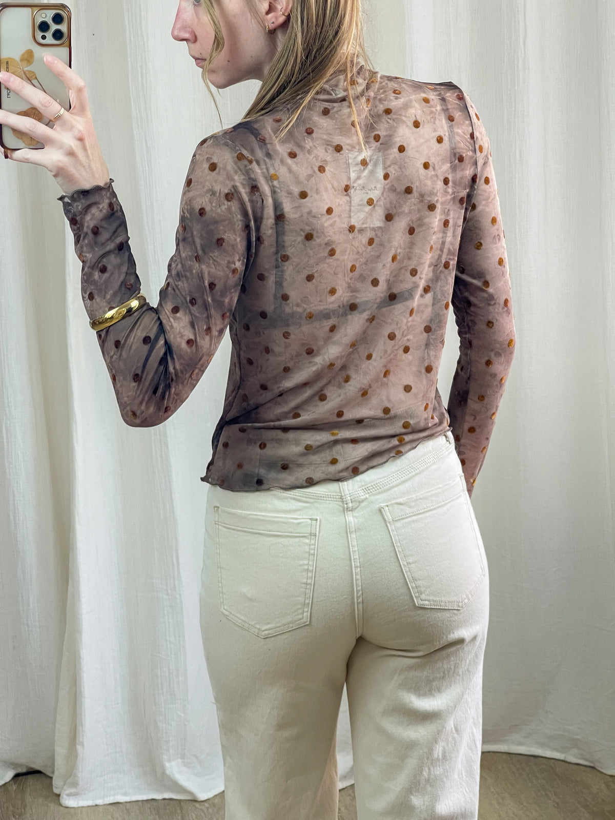 Top mesh transparent taupe à pois marron manches longues col montant, haut tendance femme style vintage