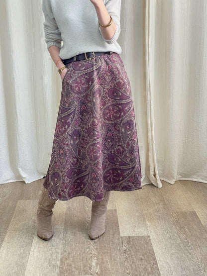 Jupe midi évasée motif cachemire violet et rose, taille ceinturée, style bohème chic femme automne hiver