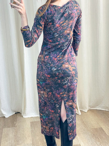 Robe longue stretch fleurie automne femme, imprimé floral bordeaux violet, manches longues et fente côté