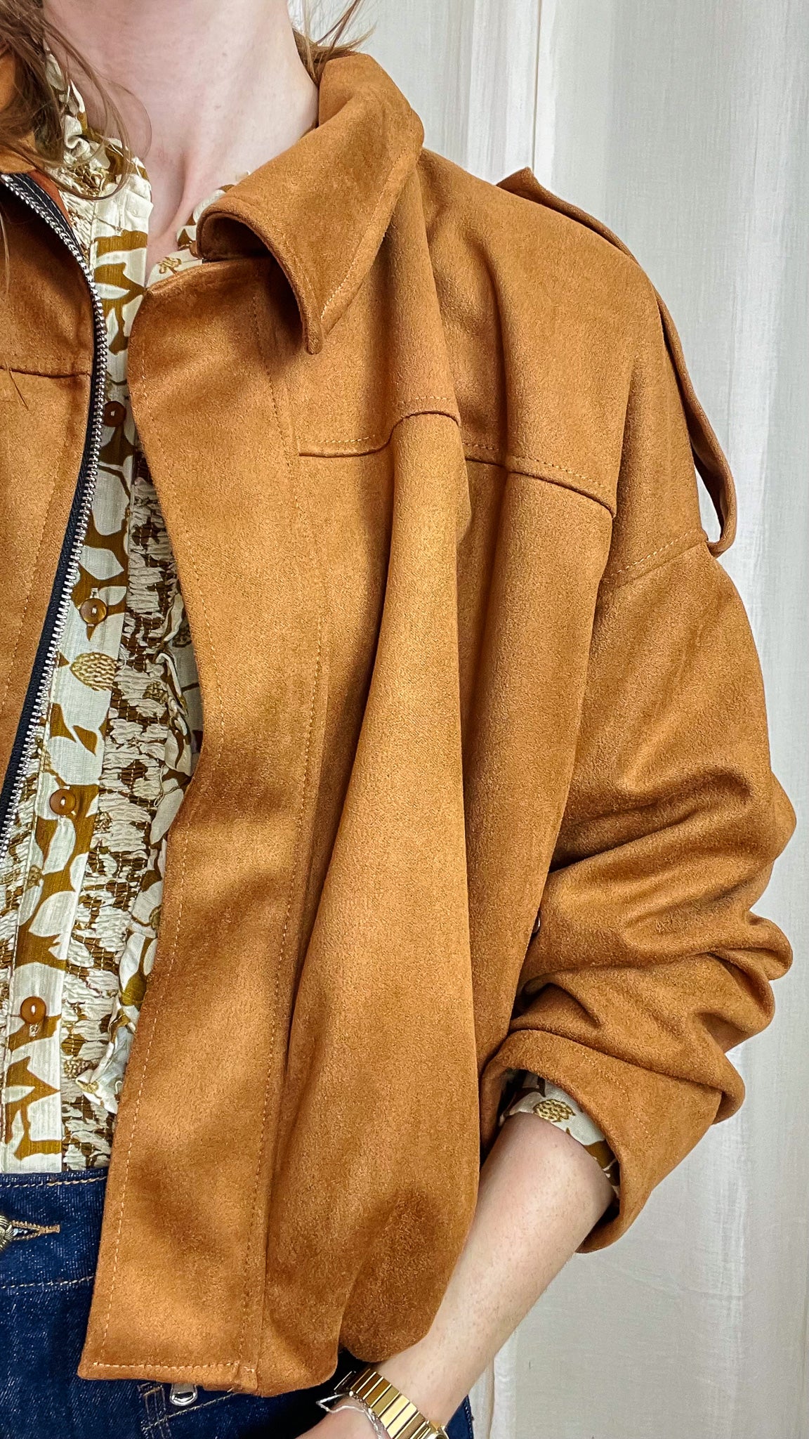 Bomber Lilith – Veste effet daim et coupe oversize ballon