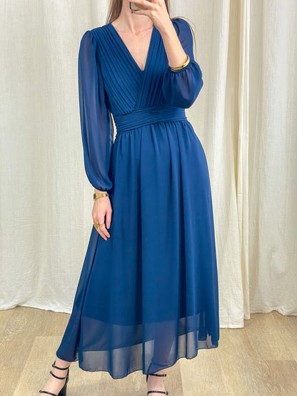 Robe longue bleu marine en mousseline plissée col V manches longues transparentes tenue de cérémonie femme élégante