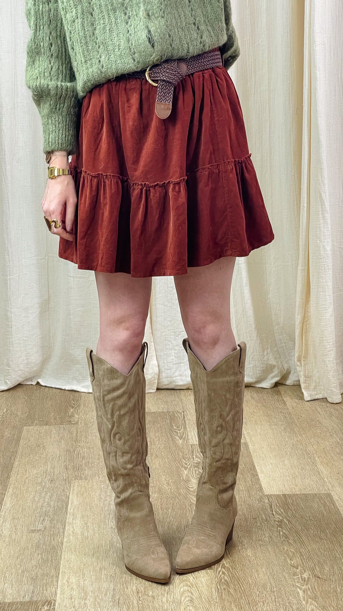 Jupe Sarah – Jupe courte à volants en velours côtelé