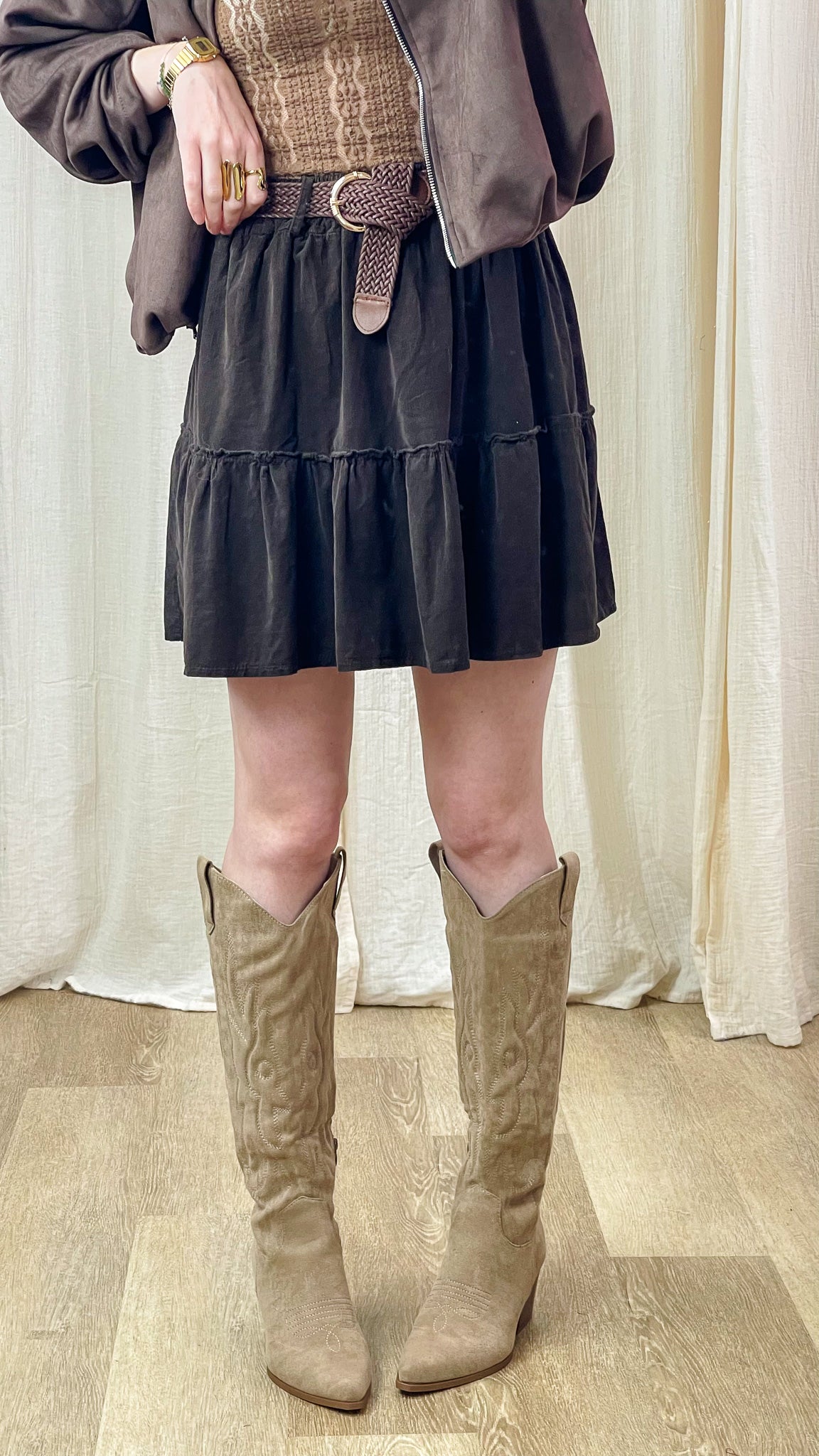 Jupe Sarah – Jupe courte à volants en velours côtelé