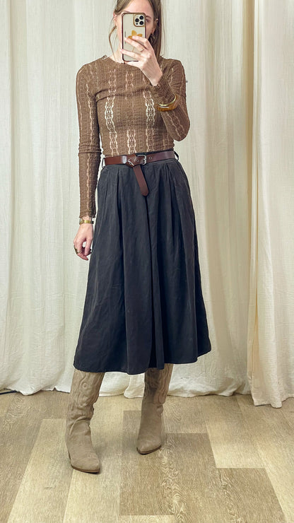 Jupe Zinnia – Jupe midi plissée en velours côtelé