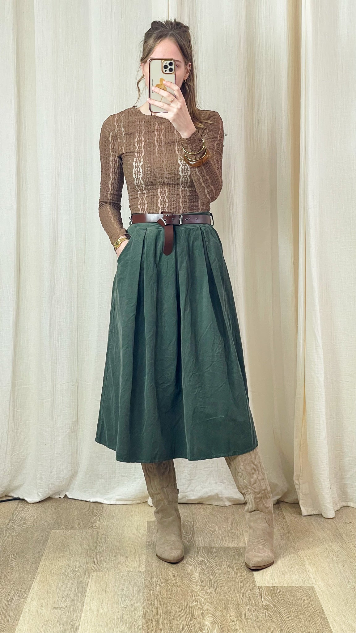 Jupe Zinnia – Jupe midi plissée en velours côtelé