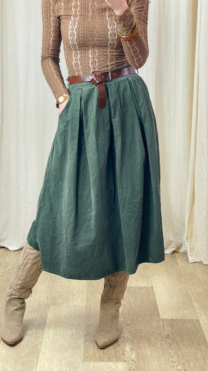 Jupe Zinnia – Jupe midi plissée en velours côtelé