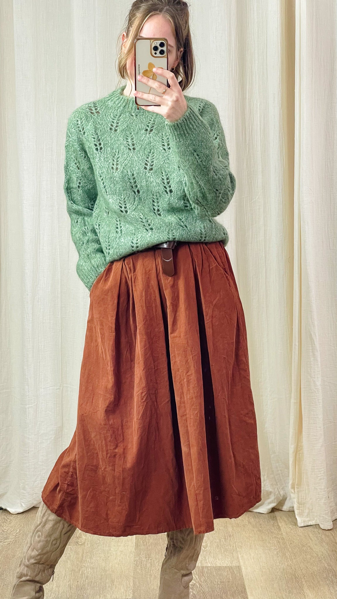 Jupe Zinnia – Jupe midi plissée en velours côtelé