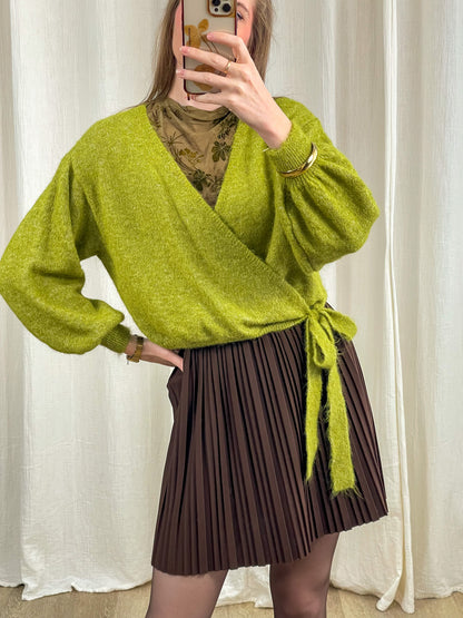 Gilet portefeuille Sarah vert anis en maille douce avec manches bouffantes et lien à nouer femme