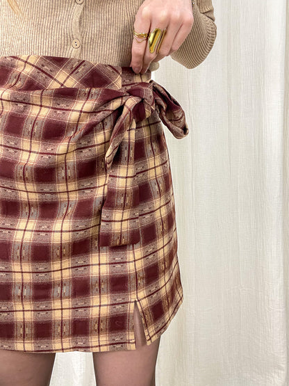 Jupe portefeuille à carreaux bordeaux et beige avec noeud à la taille style vintage femme